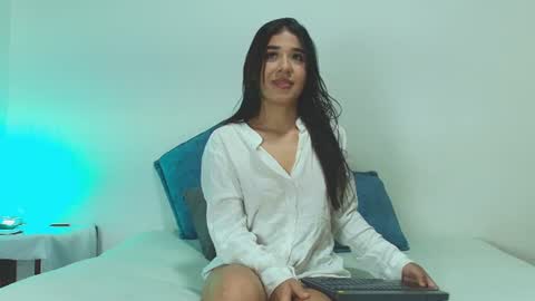 Snapshot of ashley_blazze chatting on June 29, 11:43 am Ashley Blazze online show from June 29, 11:43 am