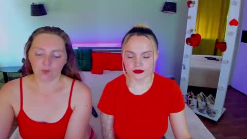 Snapshot of ashley_crashly chatting on May 31, 7:26 am Alina online show from May 31, 7:26 am