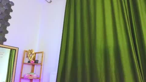 ashley_is_heree online show from March 13, 7:15 am