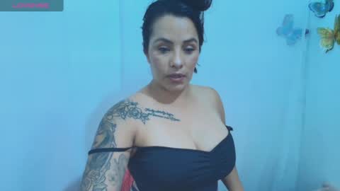 Snapshot of ashley_joyx_ chatting on June 30, 4:35 am ashley_joyx_ online show from June 30, 4:35 am
