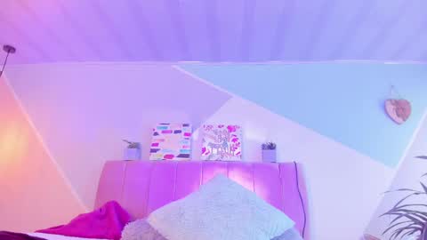 ASHLEY online show from December 9, 7:29 pm