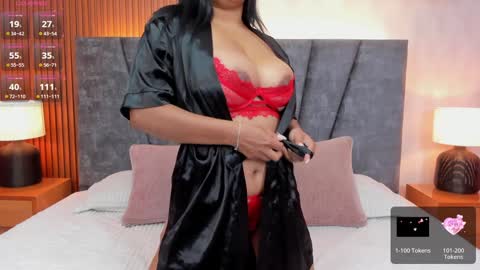 Sara Smith online show from December 21, 8:00 pm