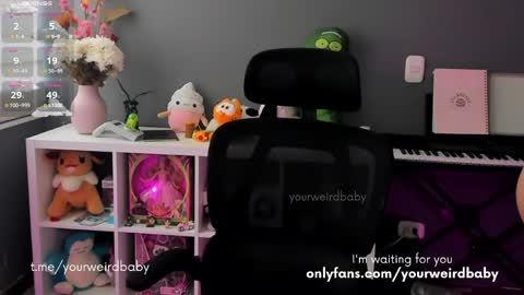 Snapshot of ashleycat9 chatting on May 1, 4:00 pm Ashlee Boox online show from May 1, 4:00 pm