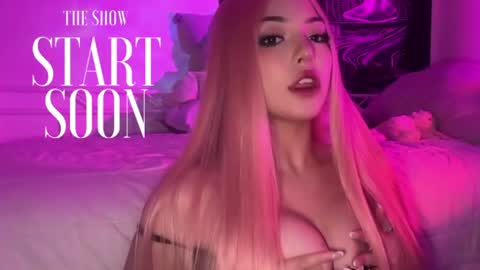 Snapshot of ashleycat9 chatting on June 17, 7:59 pm Ashlee Boox online show from June 17, 7:59 pm