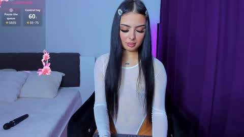 Snapshot of ashleyetthen chatting on October 7, 6:49 pm AshleyEtthen online show from October 7, 6:49 pm