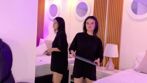 Snapshot of ashleyginger_ chatting on October 15, 4:34 am Ashley online show from October 15, 4:34 am