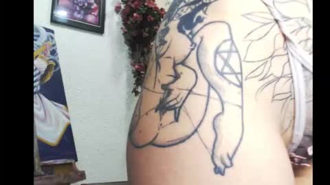 Snapshot of ashleyharper__ chatting on October 9, 11:47 pm ashleyharper__ online show from October 9, 11:47 pm