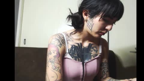 Snapshot of ashleyharper__ chatting on October 27, 1:53 am ashleyharper__ online show from October 27, 1:53 am