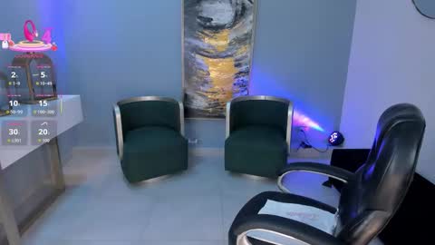 Ashley Jhonson  online show from November 25, 8:20 pm