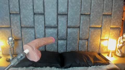 ASHLEY  My schedule 600 - 1400 GMT -5 online show from January 12, 11:28 am