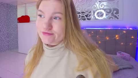 AshleyJonse online show from December 15, 6:17 am