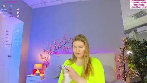 AshleyJonse online show from April 7, 5:08 am