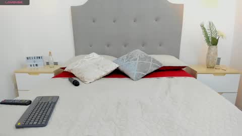 Ashley knight online show from December 3, 6:17 pm