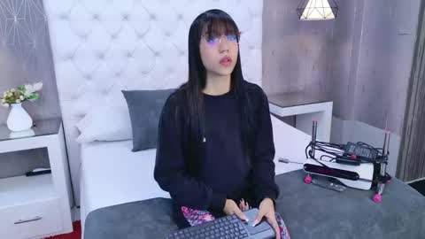 Snapshot of ashleyroberh chatting on May 11, 7:44 pm AshleyRoberh online show from May 11, 7:44 pm