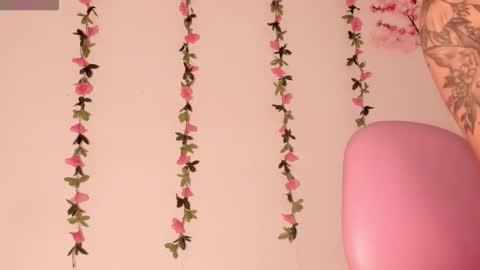 dahiana online show from February 18, 7:32 pm