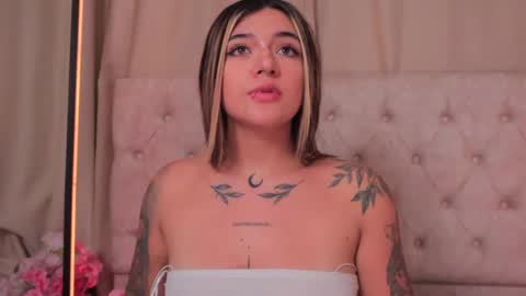 Ashley Lauren online show from February 13, 7:13 am