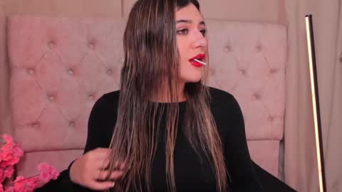 Ashley Lauren online show from February 14, 4:04 am