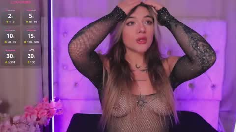 Ashley Lauren online show from February 21, 4:18 am