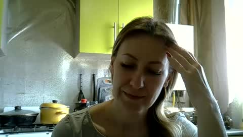 AshleyXHoney online show from March 20, 7:46 am