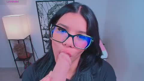 Snapshot of ashleyy18__ chatting on July 22, 9:17 pm Ashleyy18 online show from July 22, 9:17 pm