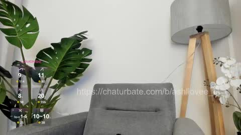 ashllovee online show from February 19, 11:46 pm