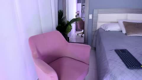 Ashly online show from October 7, 3:47 am