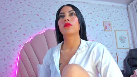 Snapshot of ashly_leee chatting on December 16, 12:06 pm Ashly online show from December 16, 12:06 pm