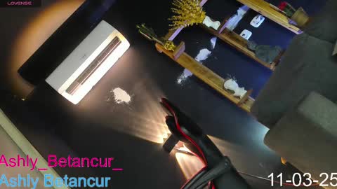 Ashly Betancur  online show from March 12, 1:36 am