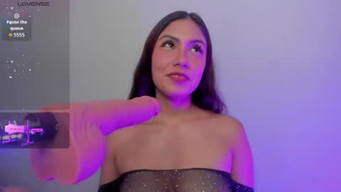 Snapshot of ashlye_collins chatting on May 26, 9:33 pm ashlye_collins online show from May 26, 9:33 pm