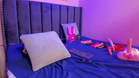 ashlye_miller_ online show from February 9, 6:33 am