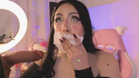 Ash  online show from April 7, 10:20 pm