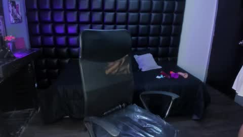 Snapshot of ashlyy_sweet_ chatting on June 8, 2:28 pm ashlyy sweet online show from June 8, 2:28 pm