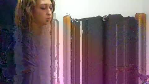 Snapshot of ashton_ashley chatting on June 8, 9:37 pm ashton_ashley online show from June 8, 9:37 pm