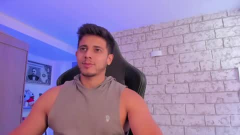 Snapshot of ashton_coleman_ chatting on April 28, 3:17 pm my name real is camilo online show from April 28, 3:17 pm