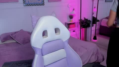 MyaFontaine online show from March 25, 3:12 am