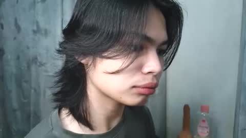 asian_babyboi online show from September 15, 5:13 pm