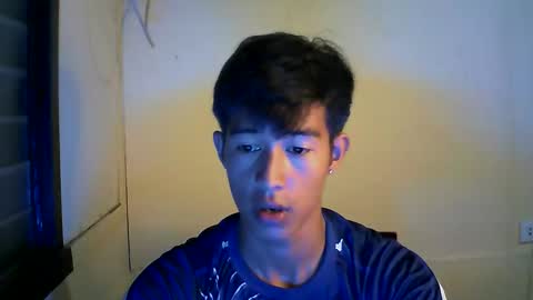 Snapshot of asian_cummer7 chatting on April 11, 11:03 am asian_cummer7 online show from April 11, 11:03 am