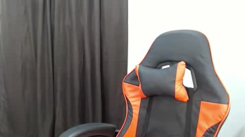 KRISTELLE online show from October 26, 9:04 am