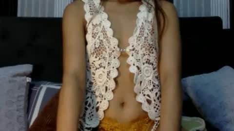 Snapshot of asian_love4u chatting on January 8, 10:12 pm mari online show from January 8, 10:12 pm