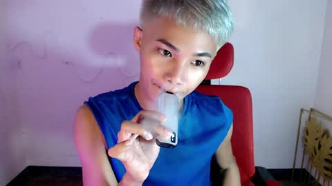 asian_lover05 online show from July 13, 7:05 pm