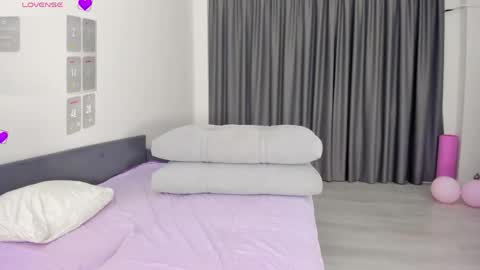 Snapshot of asian_loverpop chatting on June 1, 3:41 am asian_loverpop online show from June 1, 3:41 am