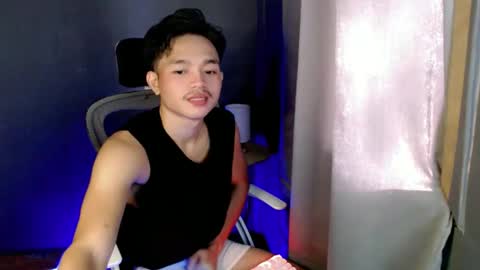Snapshot of asian_mjxx chatting on June 6, 7:13 am cCALL ME MJ online show from June 6, 7:13 am