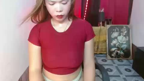 Snapshot of asian_pretty143 chatting on September 23, 2:36 am asian_pretty143 online show from September 23, 2:36 am
