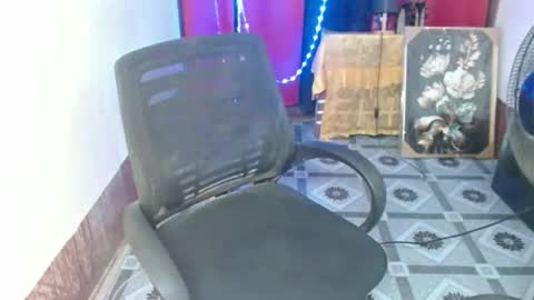 Snapshot of asian_pretty143 chatting on September 24, 5:00 am asian_pretty143 online show from September 24, 5:00 am