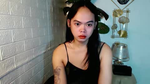 Snapshot of asian_pretty143 chatting on May 10, 12:49 am asian_pretty143 online show from May 10, 12:49 am