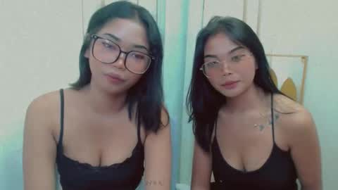 Snapshot of asian_pure_girl chatting on May 29, 3:10 pm asian_pure_girl online show from May 29, 3:10 pm