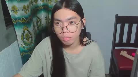 Snapshot of asian_rhean chatting on February 2, 1:19 pm Rhean online show from February 2, 1:19 pm