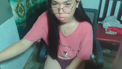 Snapshot of asian_rhean chatting on February 5, 10:55 pm Rhean online show from February 5, 10:55 pm