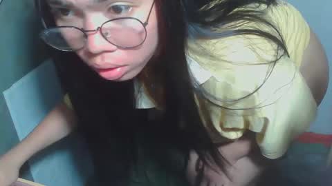Snapshot of asian_rhean chatting on March 4, 4:09 pm Rhean online show from March 4, 4:09 pm