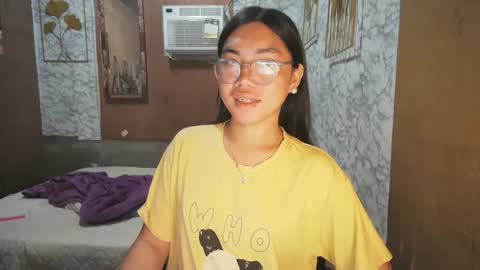 Snapshot of asian_rhean chatting on October 9, 9:35 pm Rhean online show from October 9, 9:35 pm